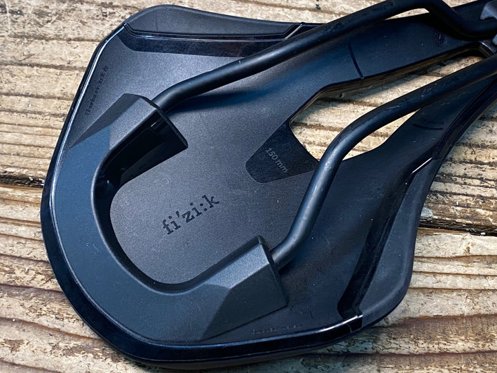 JG383 フィジーク fizik TEMPO ARGO R5 サドル 黒 150mm