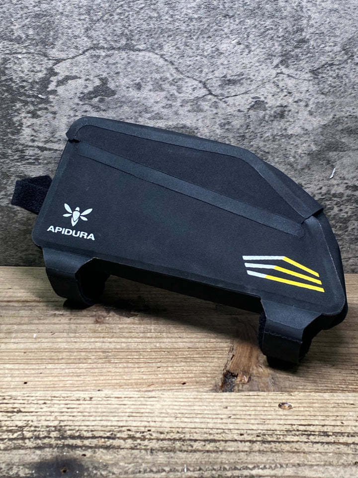 JP782 アピデュラ APIDURA RACING TOP TUBE PACK 1L トップチューブバッグ黒