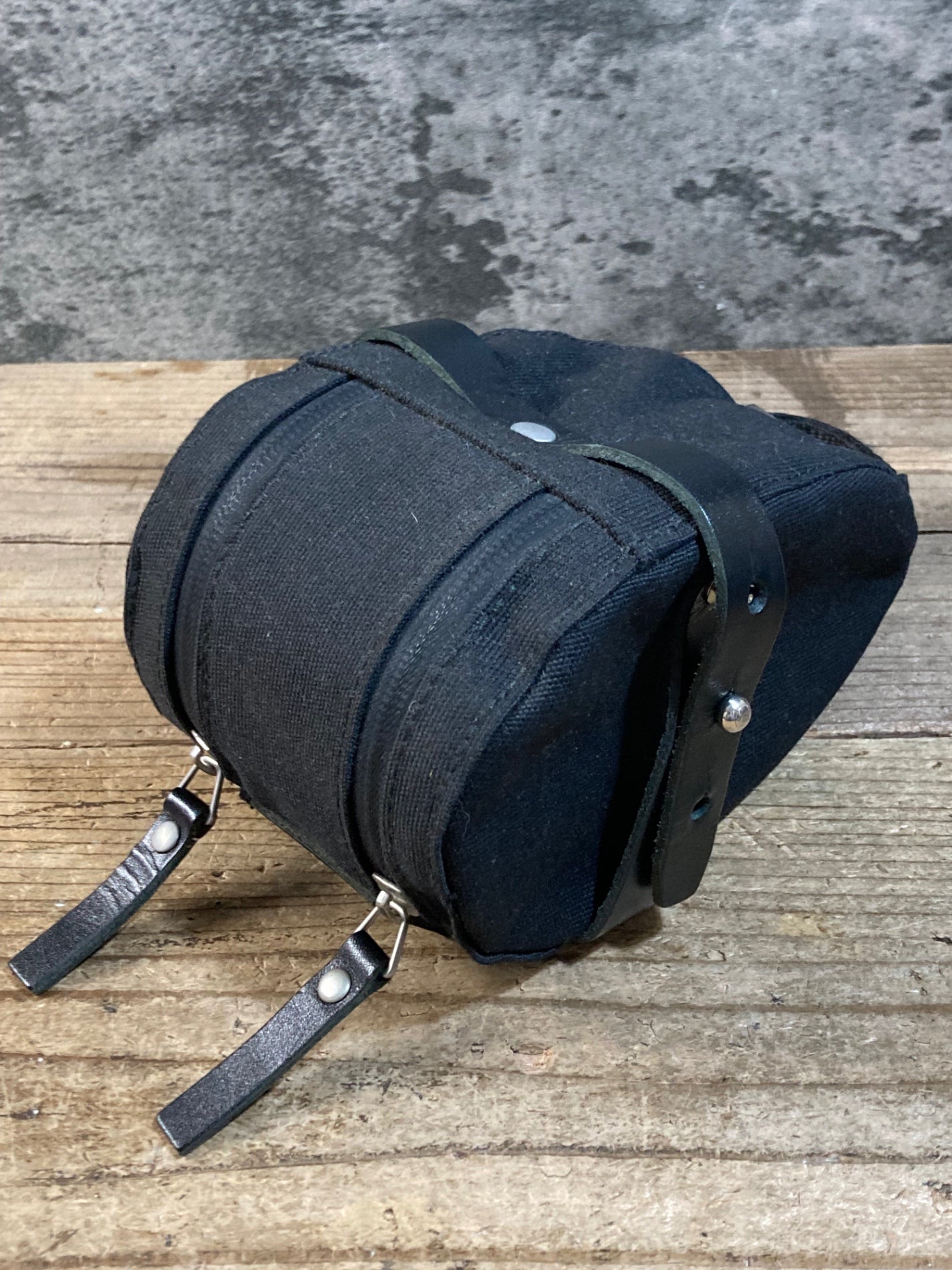 KD515 ブルックス BROOKS Isle Of Wight Saddle Bag サドルバッグ 黒