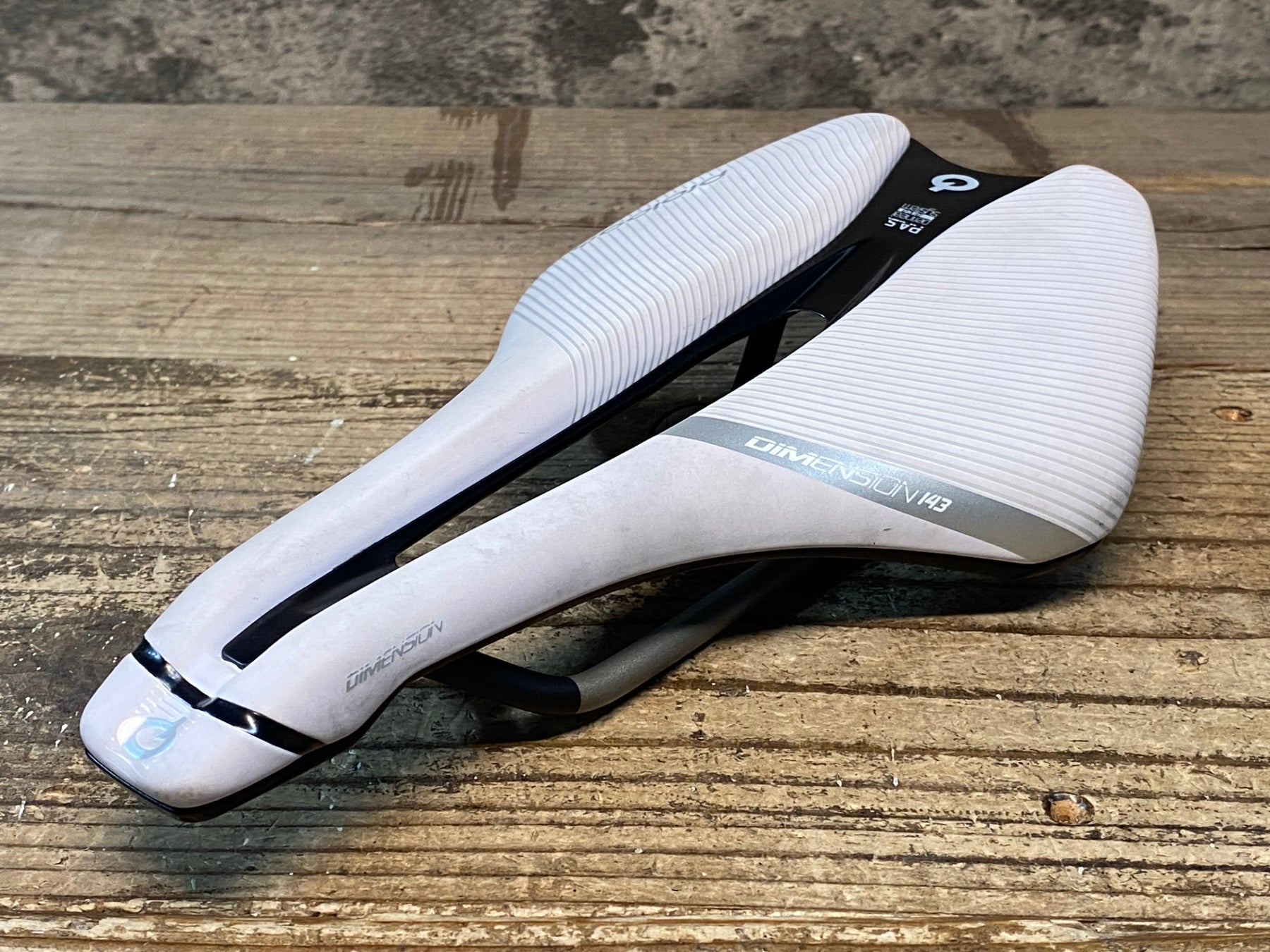 Prologo DIMENSION 143 サドル　ホワイト　重量186g Prologo(プロロゴ) Prologo サドル ディメンション ナック 143