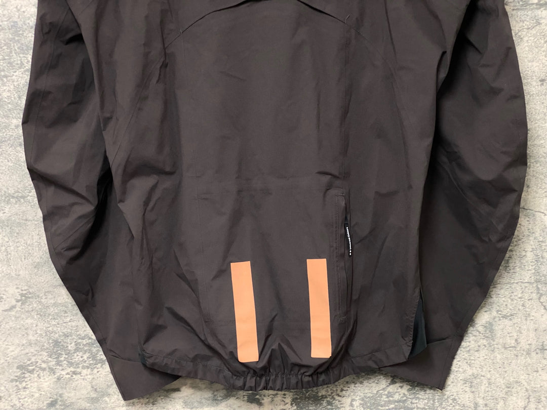 KN740 ユニバーサルカラーズ Universal Colours CHROMA RAIN JACKET 長袖 レインジャケット 茶 XS
