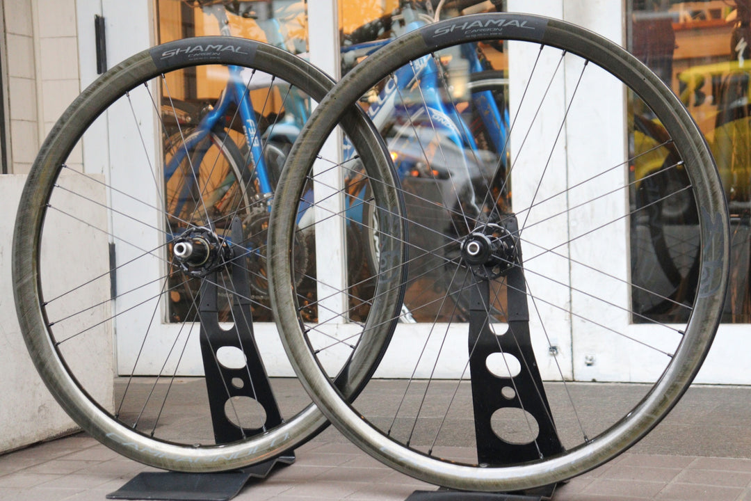 カンパニョーロ CAMPAGNOLO シャマル SHAMAL CARBON DB カーボン チューブレス ホイールセット シマノ 11/12S 【横浜店】
