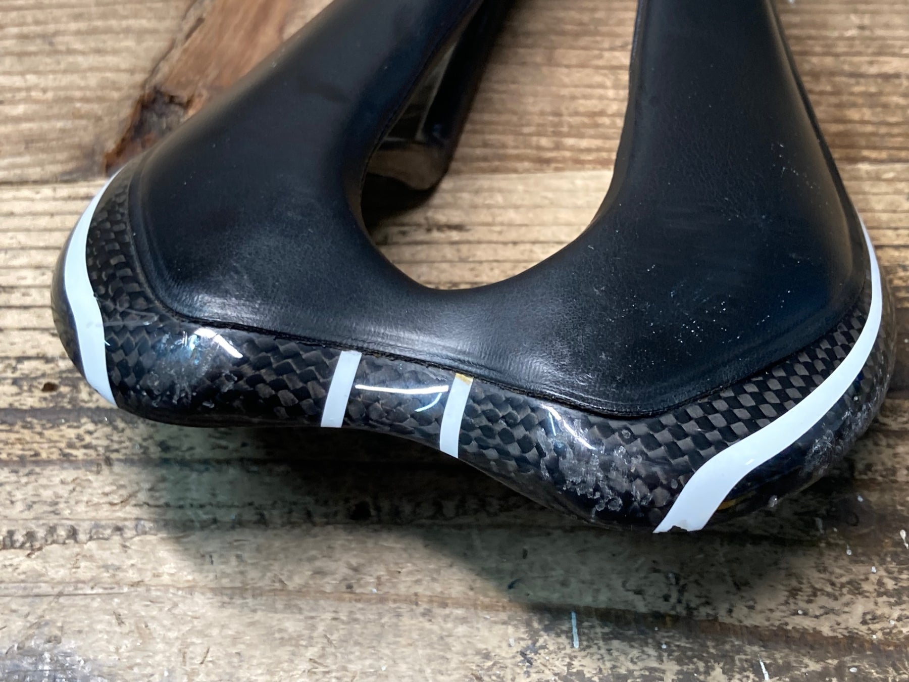 JG585 セライタリア SELLE ITALIA SLR TEKNO FLOW サドル カーボン