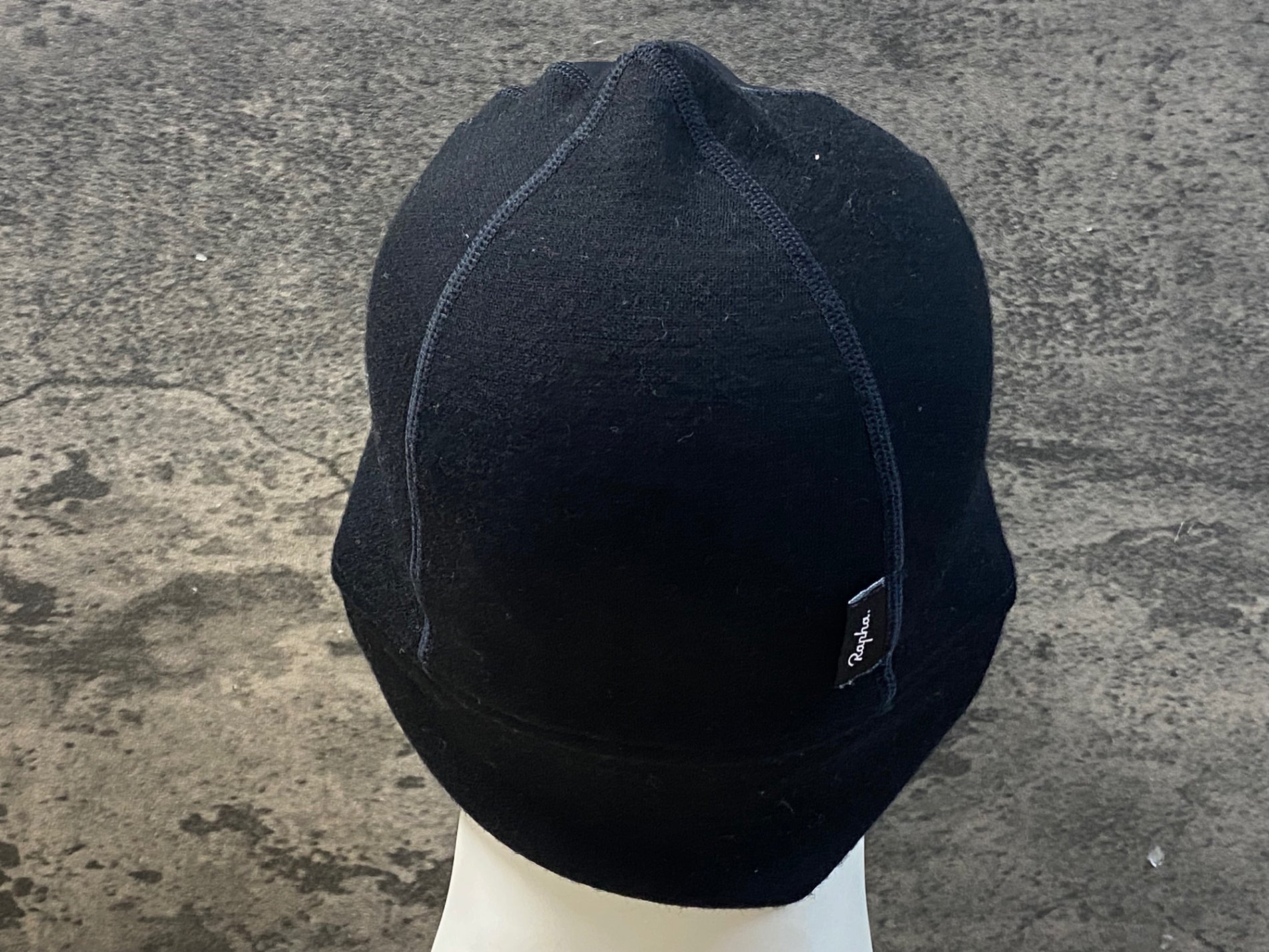 JZ112 ラファ Rapha PEAKED MERINO HAT サイクルキャップ 黒 ONE SIZE