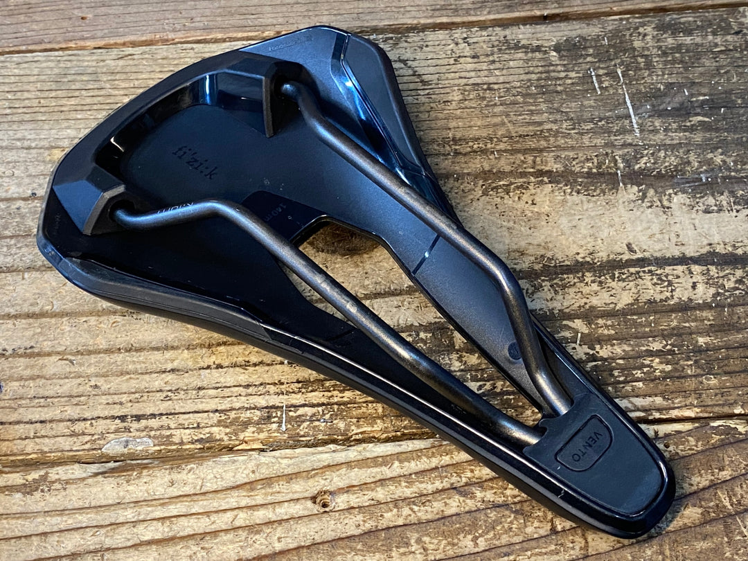 JW645 フィジーク fizik ヴェントアルゴ VENTO ARGO R3 サドル 黒 140mm kiumレール