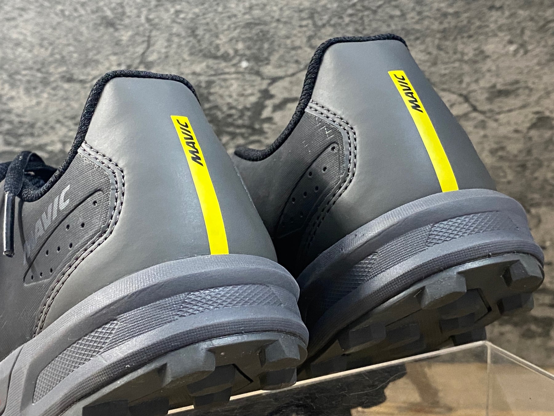 KE097 マヴィック MAVIC XA ビンディングシューズ 黒 グレー EU42 2穴