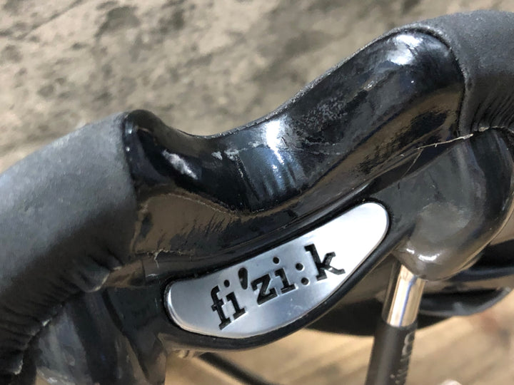 KO824 フィジーク fizik アリアンテ ALiANTE サドル 黒 kium レール