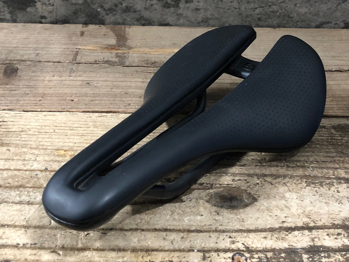 JO818 ボントレガー BONTRAGER AEOLUS PRO カーボンレール サドル 145mm