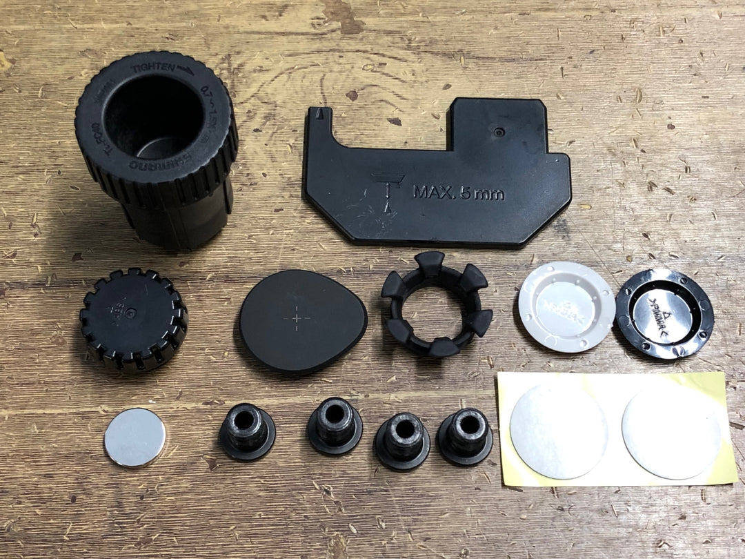 KF657 SHIMANO FC-R8100-P 160mm 両足計測 チェーンリング無 動作確認済