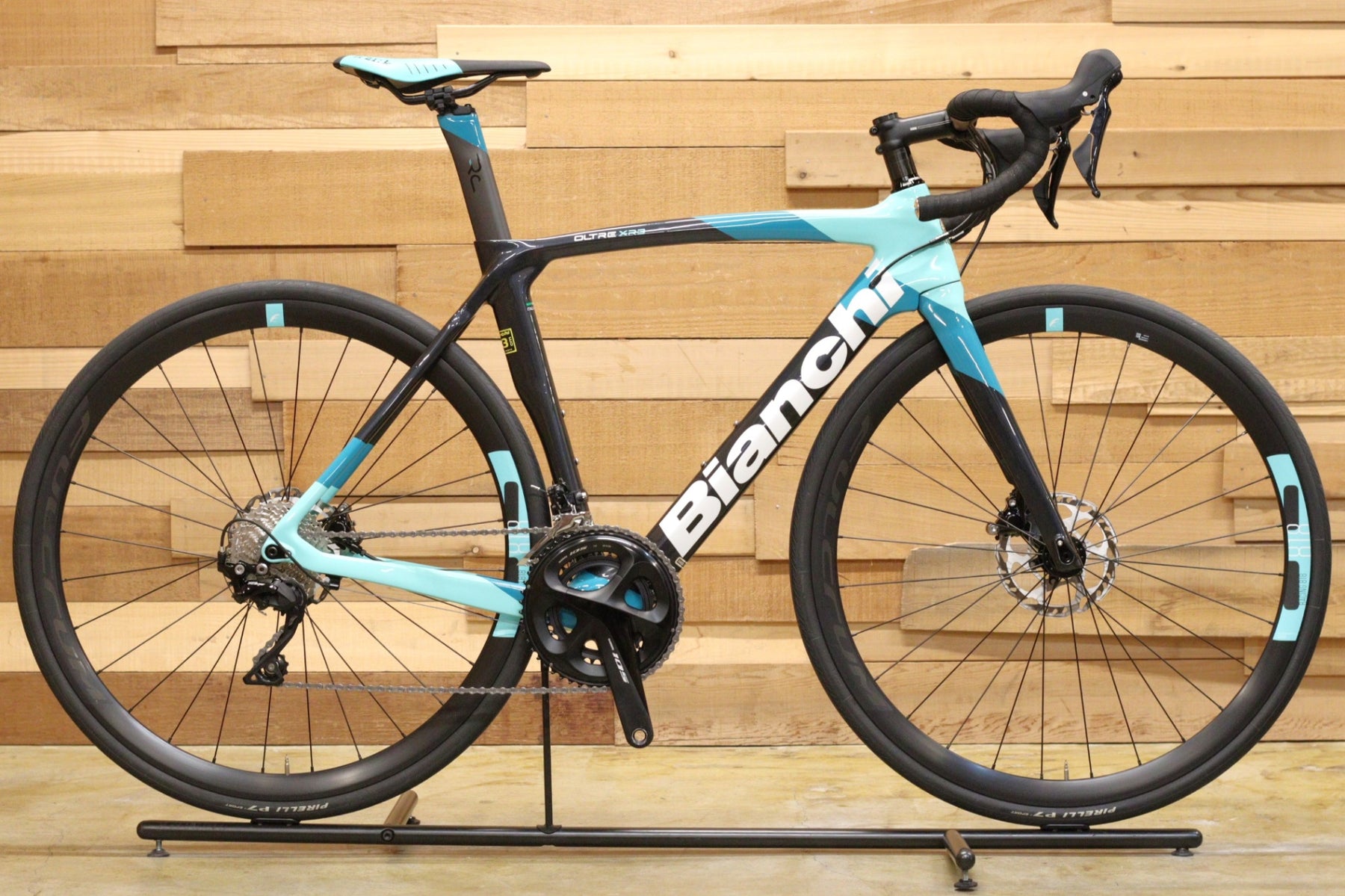 【美品】BIANCHI OLTRE XR3 DISC 105 53サイズ ビアンキ BIANCHI オルトレ OLTRE XR3 DISC 2022 53サイズ 105 R7020