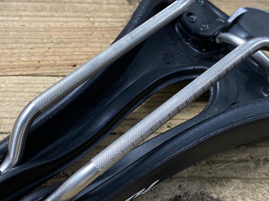 KQ631 SELLE SMP hell サドル 黒 144mm aisi 304 tube