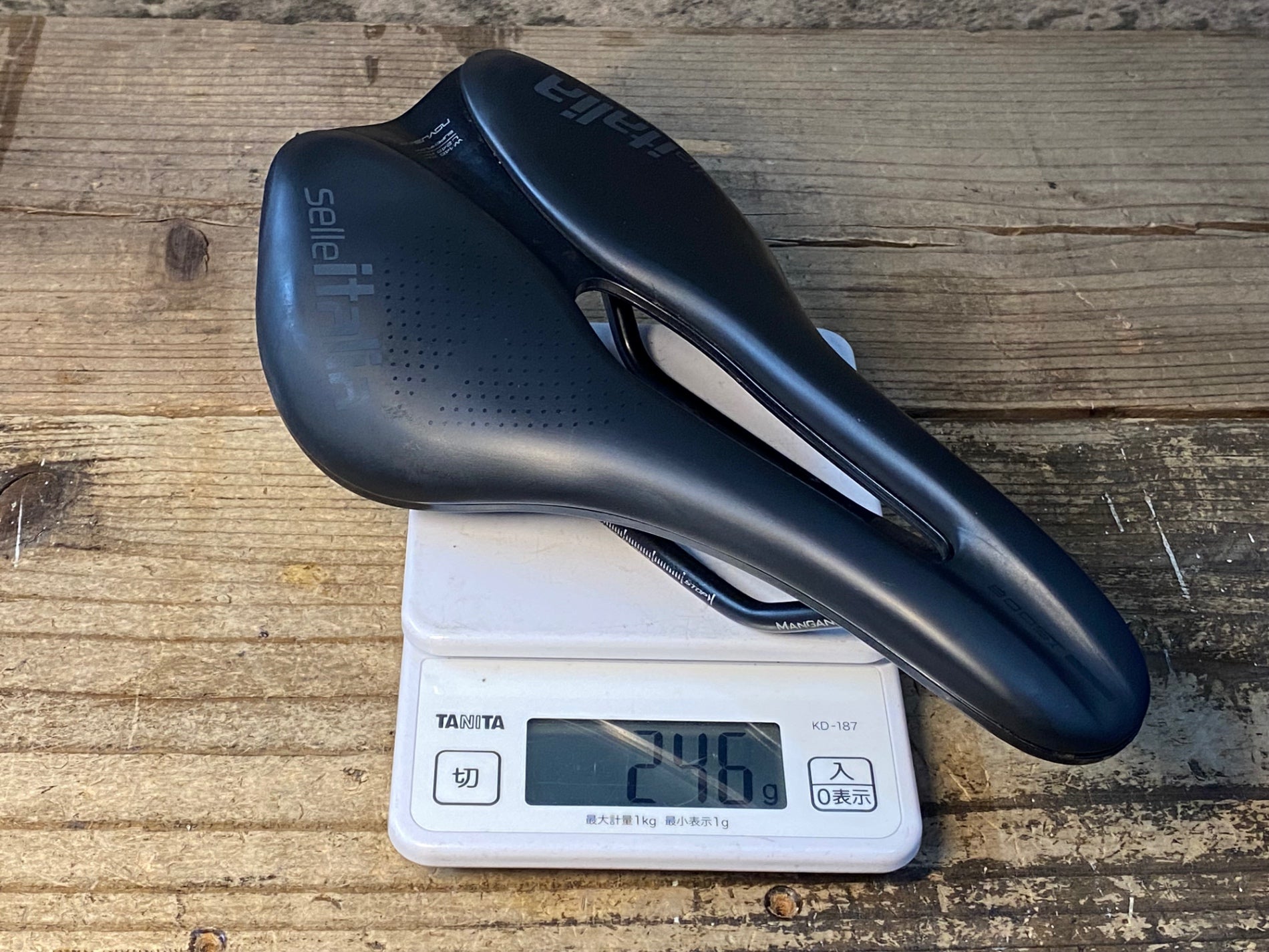 JV518 セライタリア SELLE ITALIA NOVUS EVO BOOST SUPERFLOW サドル