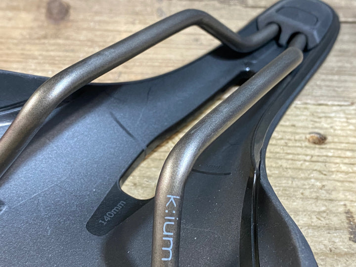 KC309 フィジーク fizik VENTO ANTARES R3 サドル 黒 kium レール 140mm