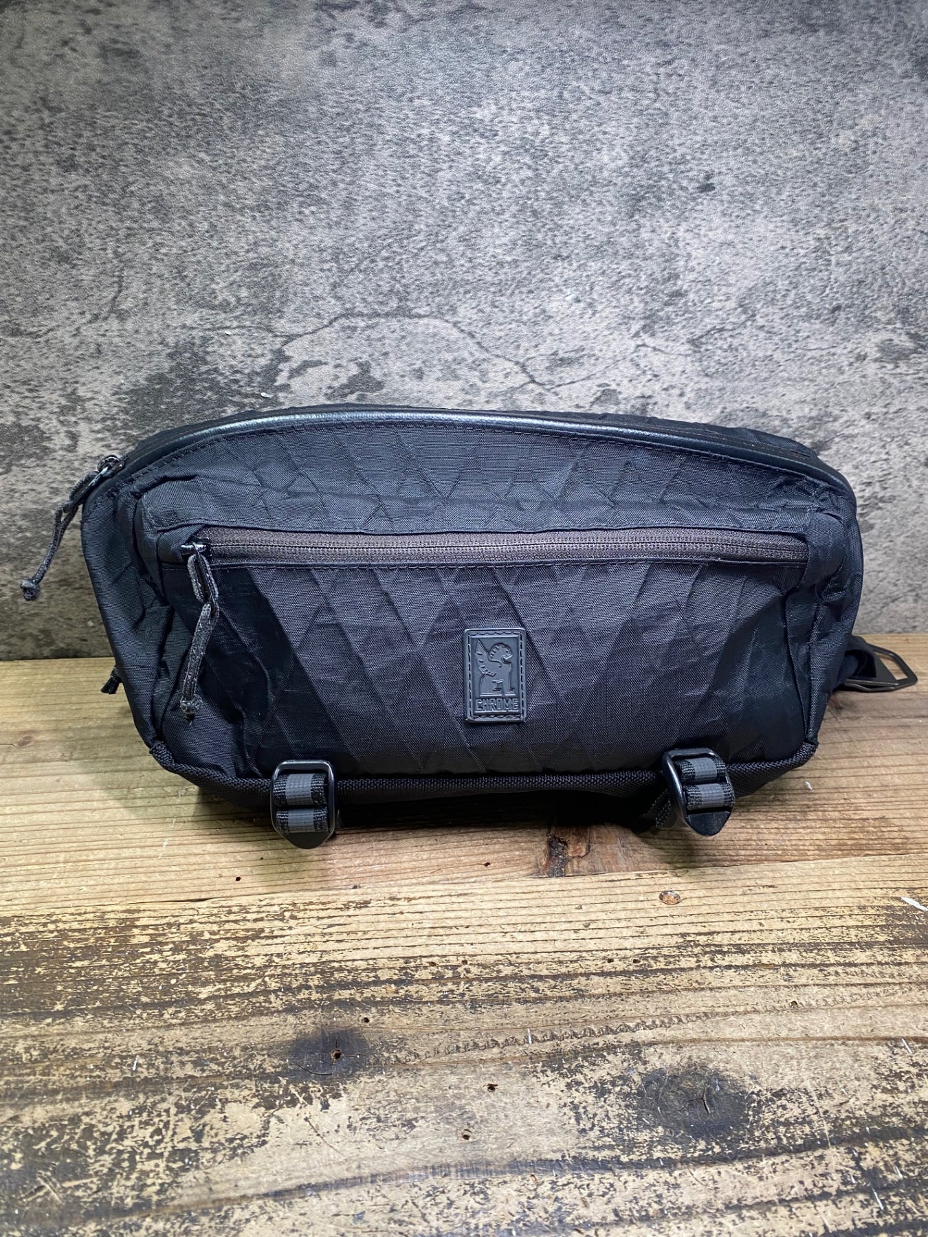 JK013 クローム CHROME カデット KADET NYLON ボディバッグ 黒 – BICI