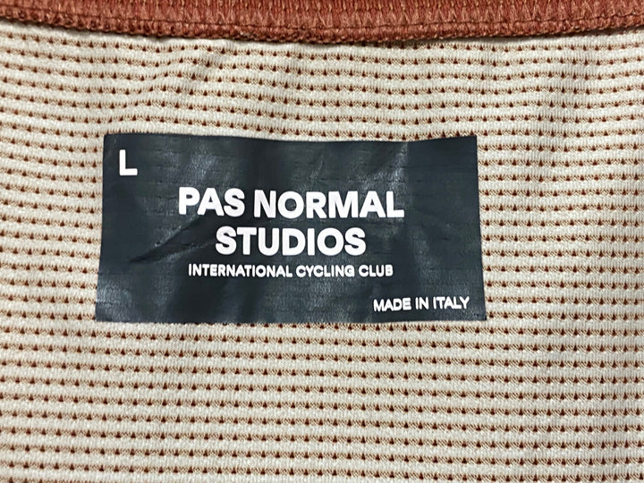 KA591 パスノーマルスタジオ PAS NORMAL STUDIOS MECHANISM JERSEY 半袖 サイクルジャージ ブラウン L ※ほつれ