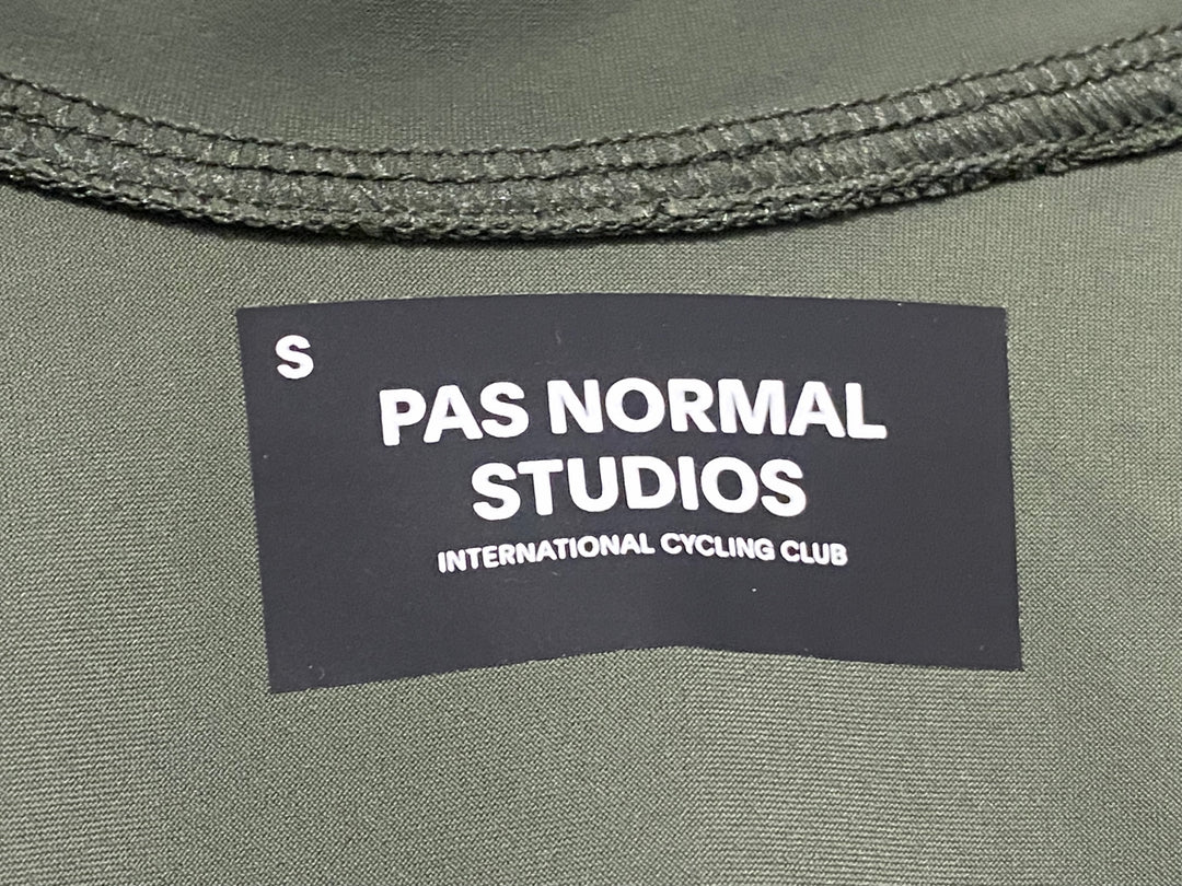 KJ296 パスノーマルスタジオ PAS NORMAL STUDIOS Essential Jersey 半袖 サイクルジャージ カーキ S