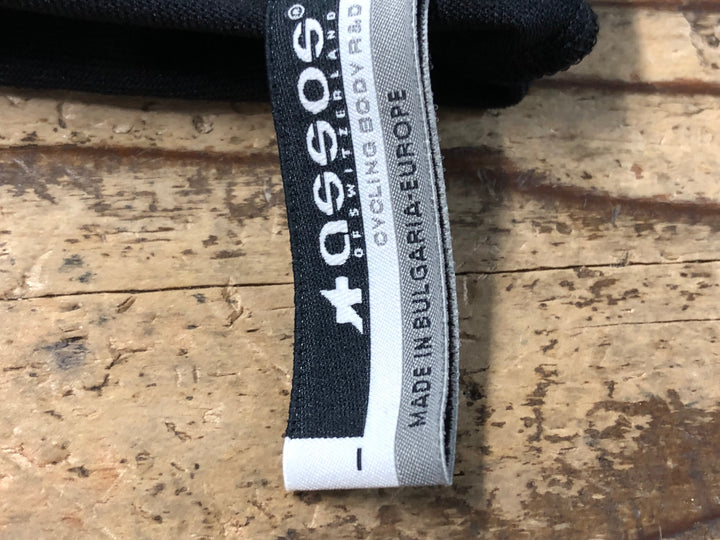 JR299 アソス ASSOS アームウォーマー 黒 Ⅰ ※日焼け