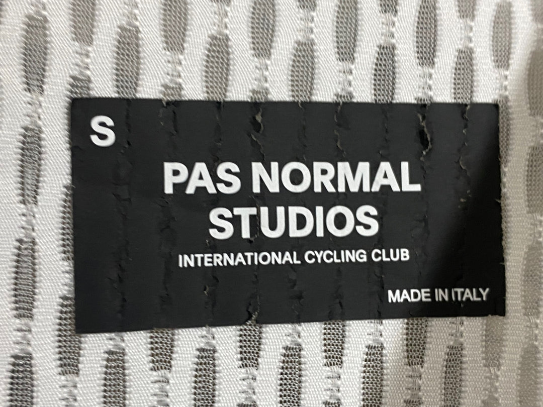KJ308 パスノーマルスタジオ PAS NORMAL STUDIOS Mechanism Bibs ビブショーツ オリーブ S