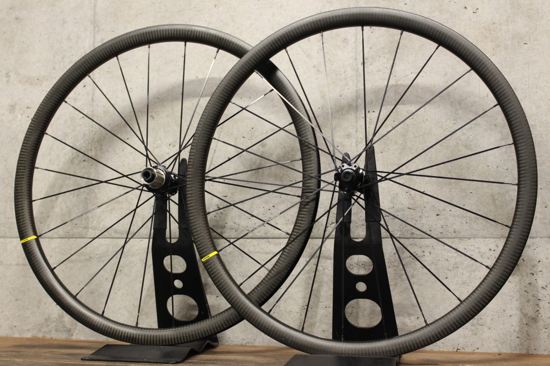 MAVIC キシリウム プロ イクシオン UST チューブレス Mavic Ksyrium Pro USTとチューブレスタイヤの取りつけについて - ばっ