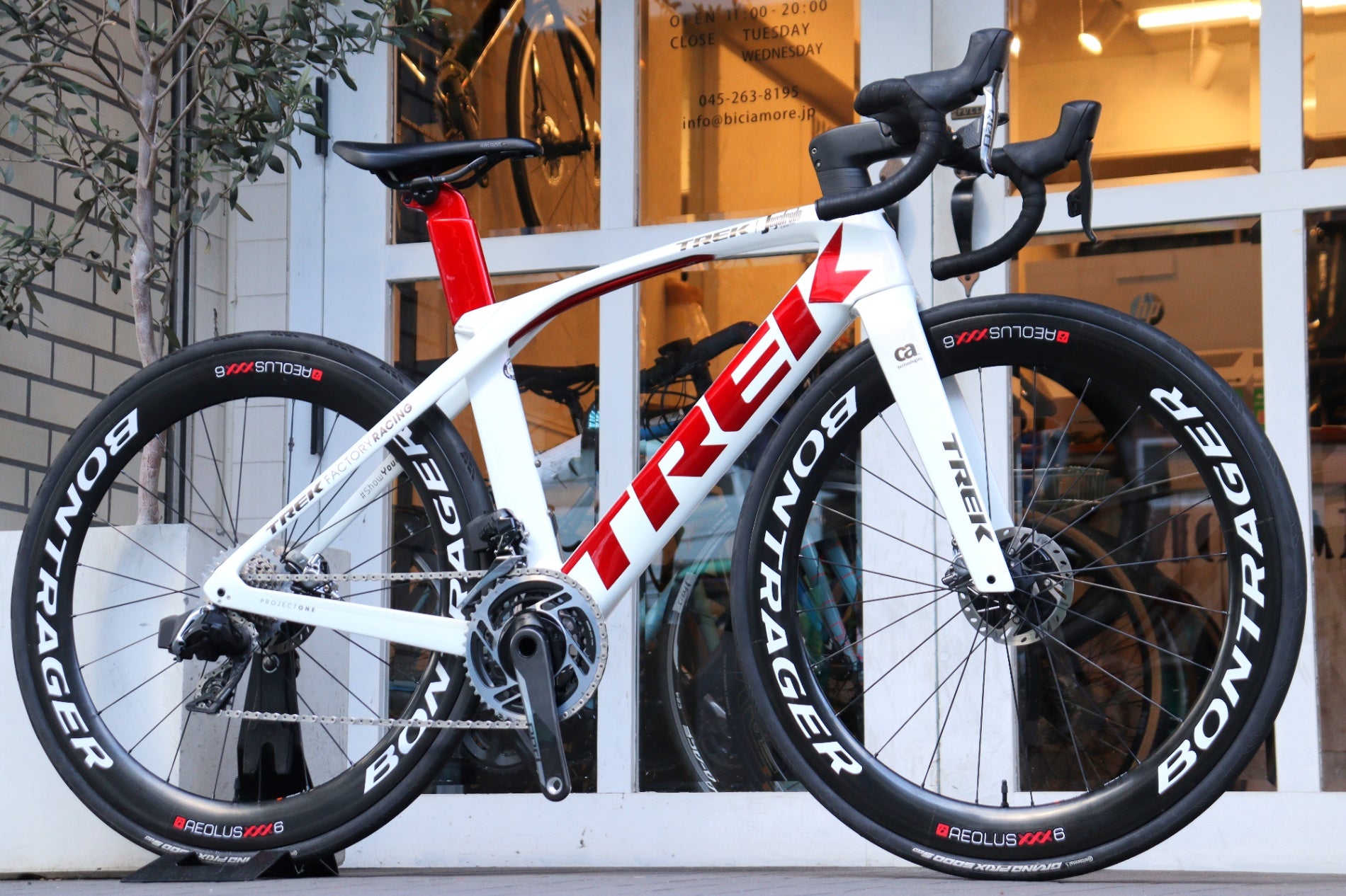 トレック TREK マドン MADONE SLR DISC GEN6 P1 2019モデル 52サイズ