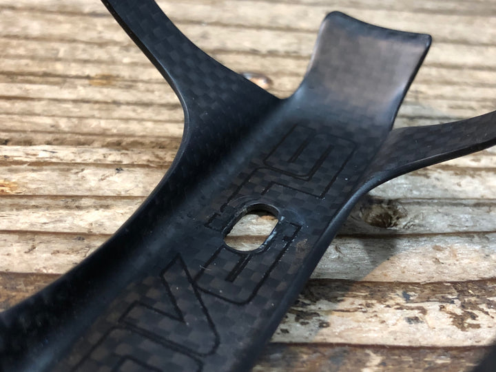 JW905 スパカズ SUPACAZ FLY CAGE CARBON カーボン ボトルケージ 黒 2個セット