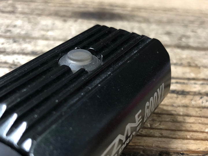 JY416 レザイン LEZYNE MICRO DRIVE 600XL フロントライト 点灯確認済 ※マウント欠品