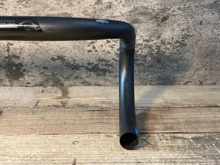 JQ854 シマノ SHIMANO プロ PRO VIBE SUPERLIGHT カーボン ドロップハンドル ブラケットC-C 400ｍｍ Φ31.8