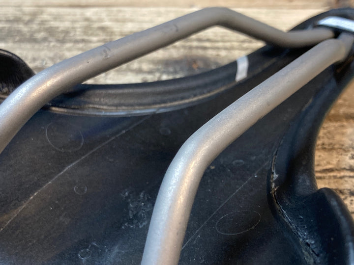 JR038 セライタリア SELLE ITALIA SLR サドル 黒 Titanium tube