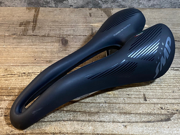 KB004 SELLE SMP HYbRiD サドル aisi304レール 140mm