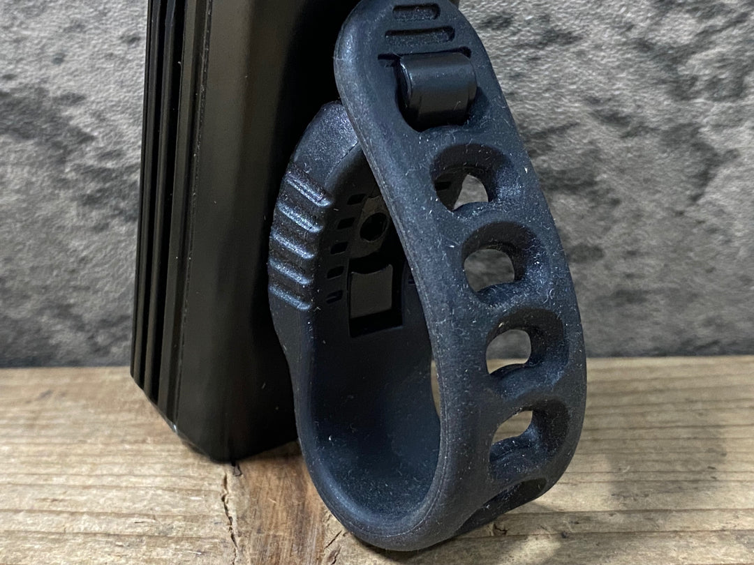 KQ632 レザイン LEZYNE MACRO DRIVE 1300XXL フロントライト 点灯確認済み