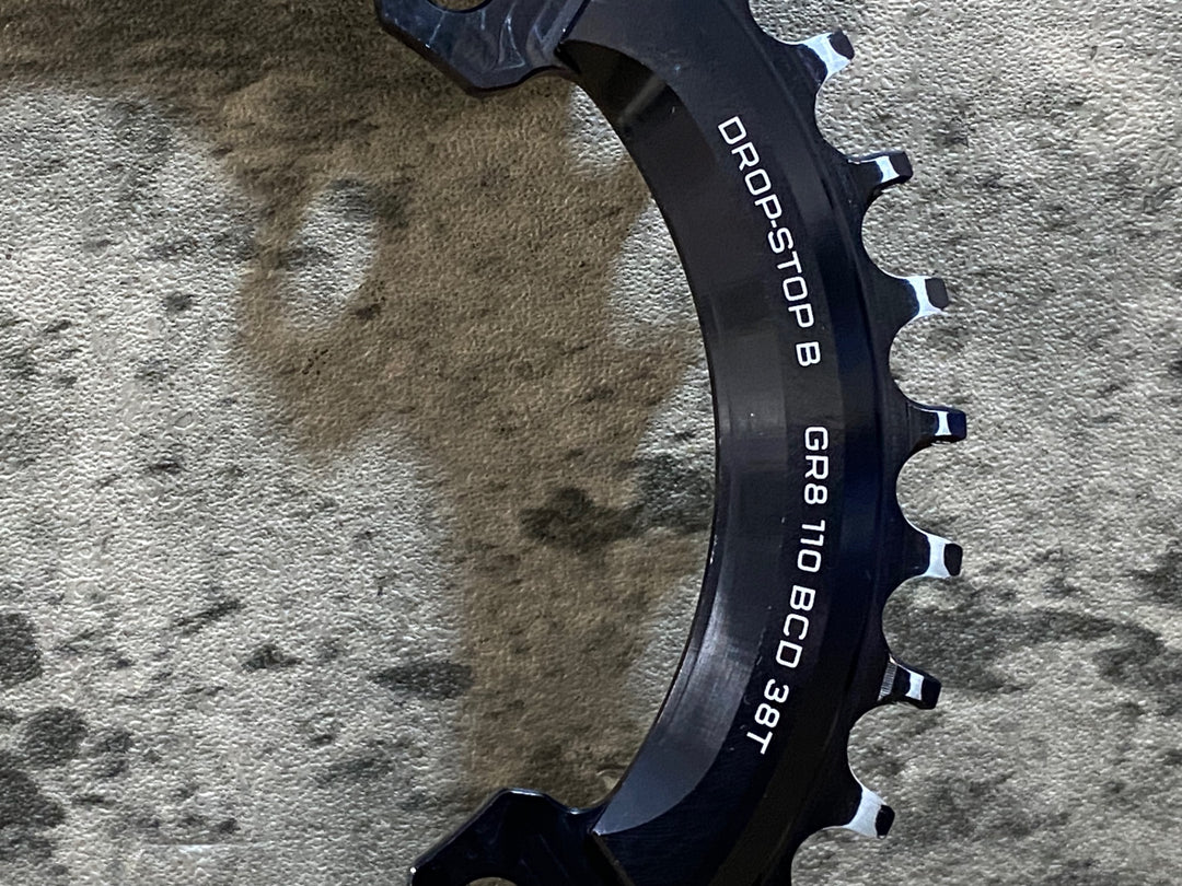KB670 ウルフトゥース WOLF TOOTH DROP STOP CHAINRING GR8 110 BCD チェーンリング 黒 38T