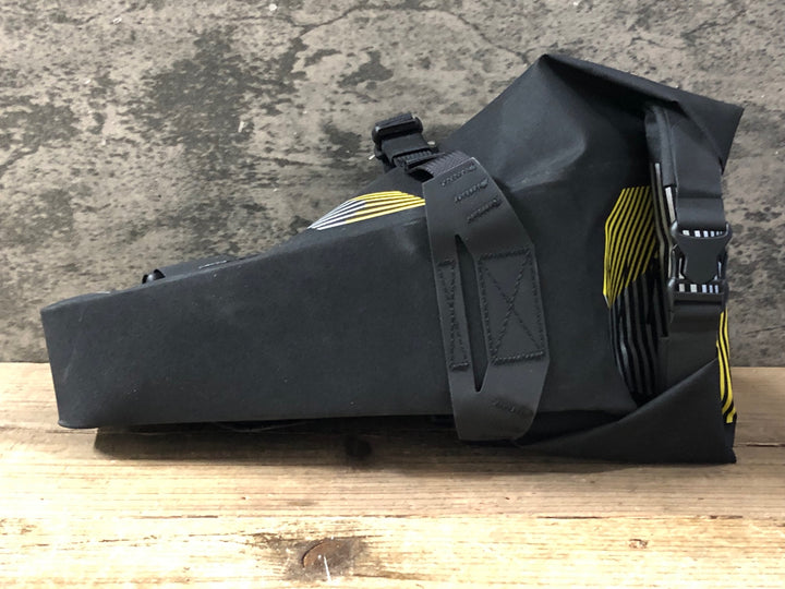 KM759 アピデュラ APIDURA RACING SADDLE BAG サドルバッグ 黒 5L