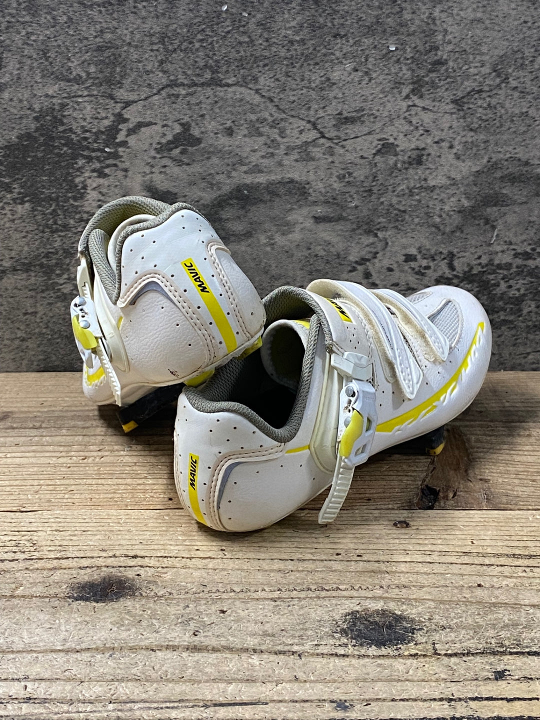 KO229 マヴィック MAVIC キシリウム KSYRIUM ELITE ビンディングシューズ 白 3穴 EU37 1/3 ※汚れ