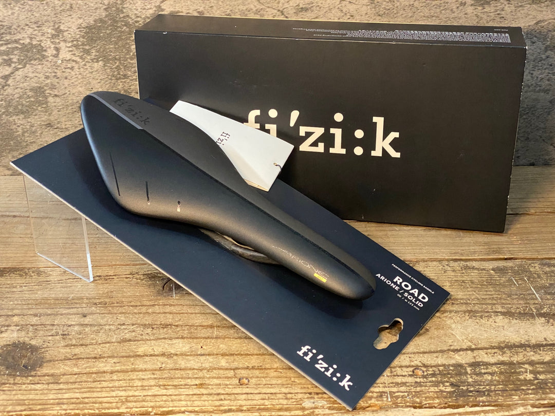 JW098 フィジーク fizik ARIONE 00 サドル 黒 カーボンレール 123mm