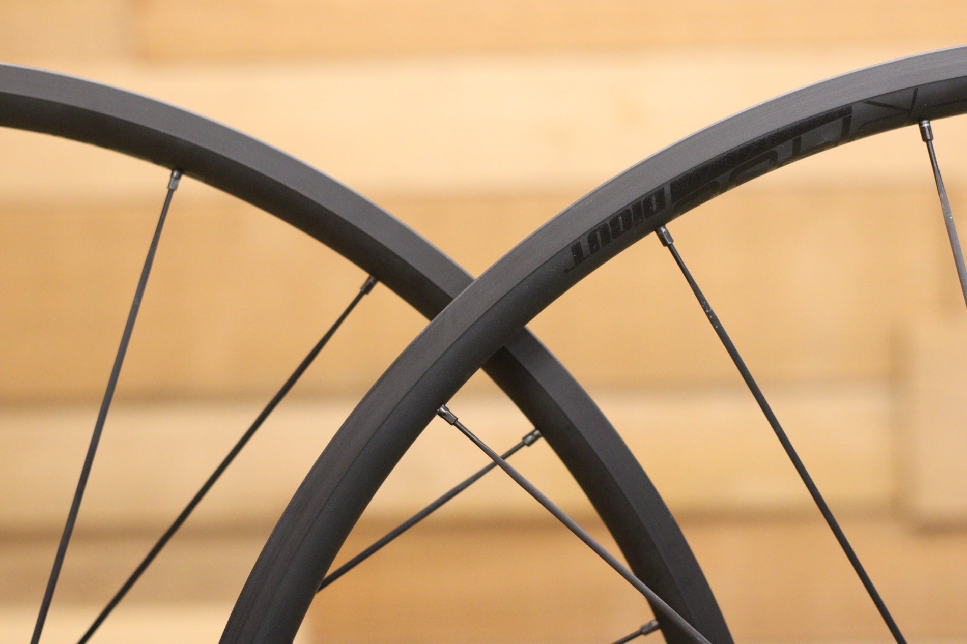 DT SWISS PR 1400 DICUT OXIC XDR シマノフリー付 DT SWISS PR 1400 DICUT OXIC XDR シマノフリー付 DT SWISS PR 1400