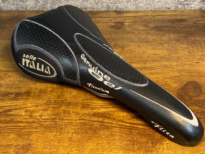 KQ293 セライタリア Selle Italia フライト チタニウム FLITE Genuine Gel Titanium サドル チタンレール 黒