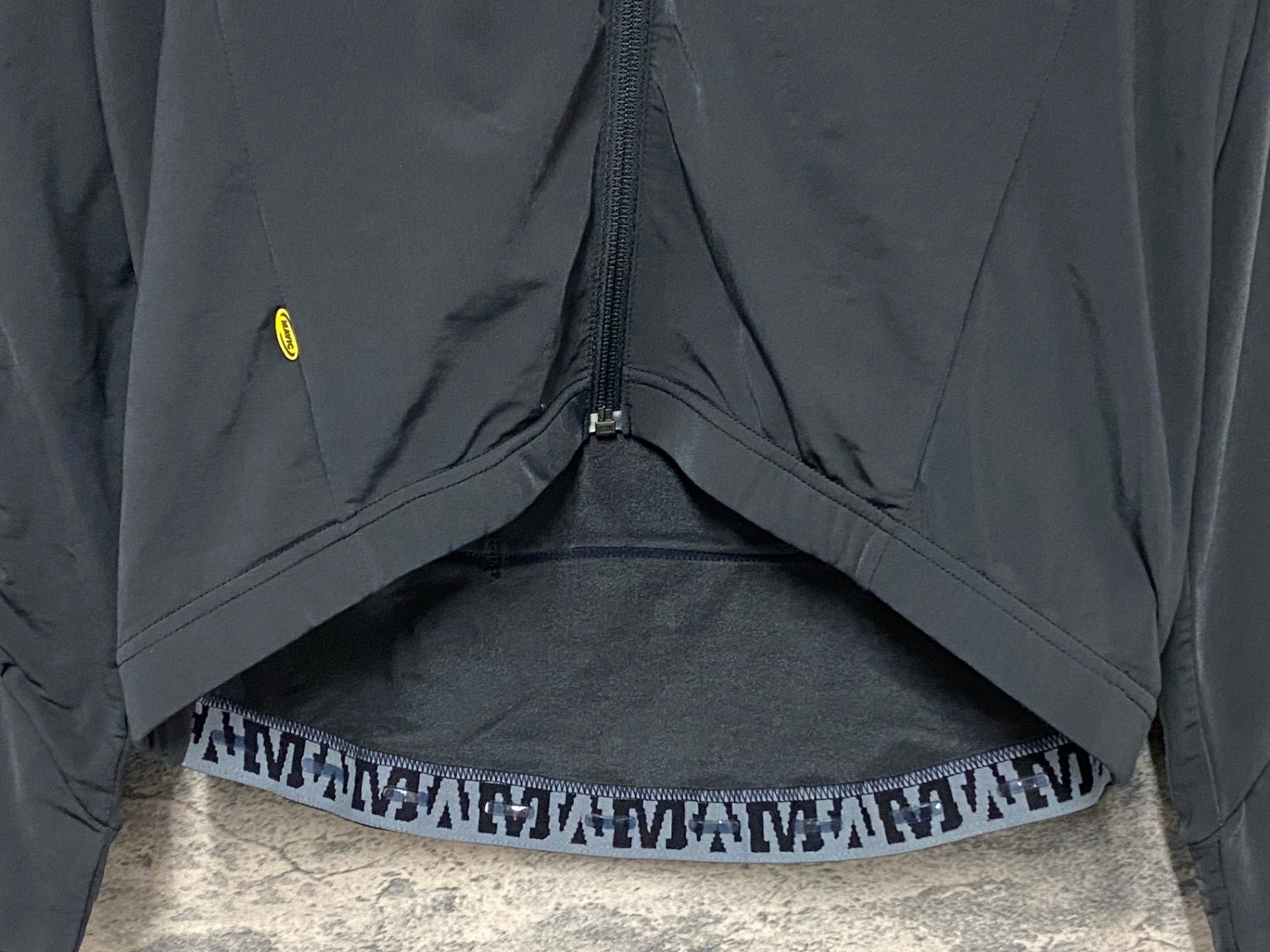 JE470 マヴィック MAVIC 長袖 サイクルジャージ 黒 O 裏起毛 – BICI