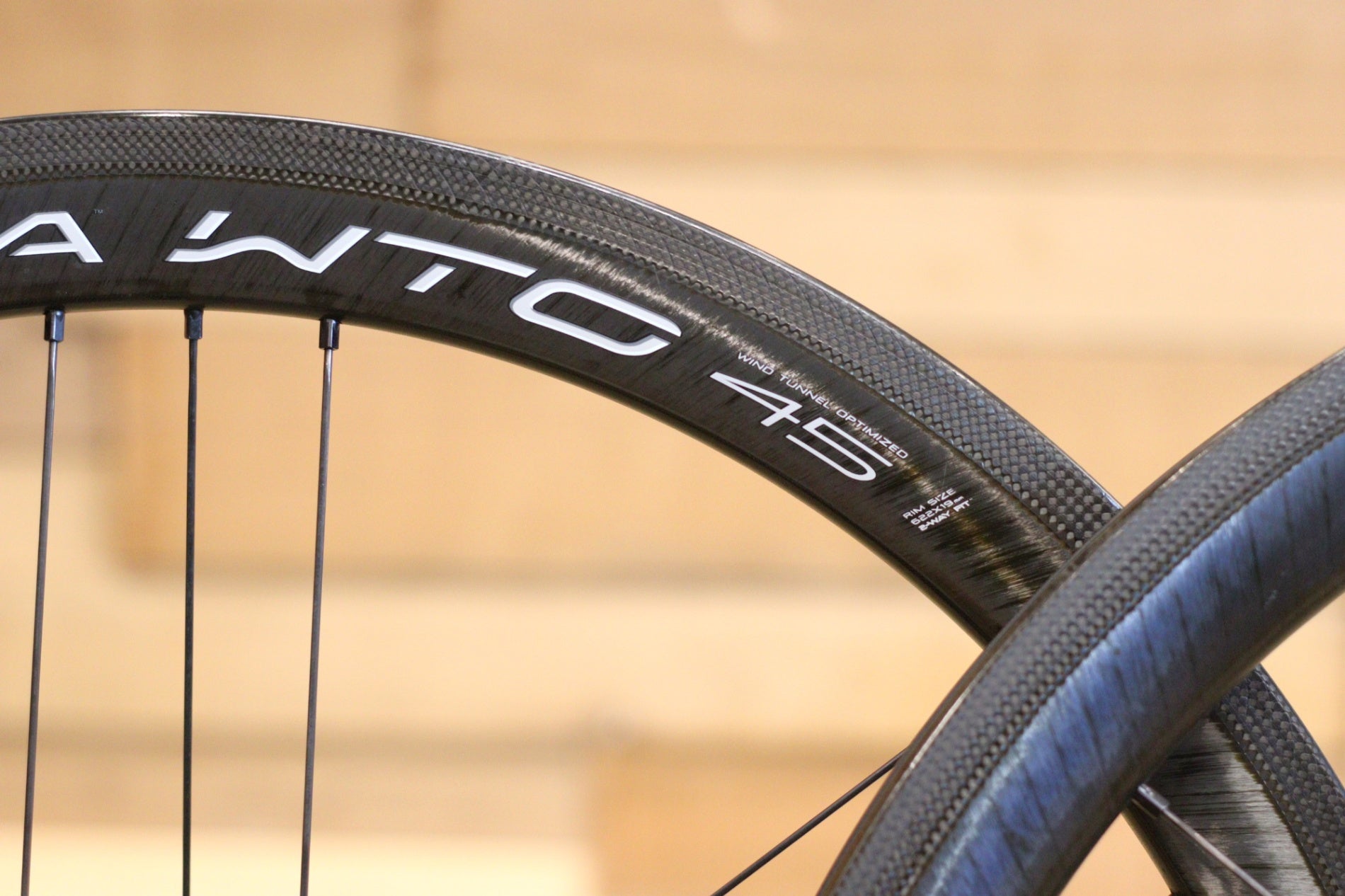 カンパニョーロ CAMPAGNOLO ボーラ BORA WTO 45 カーボン チューブレス