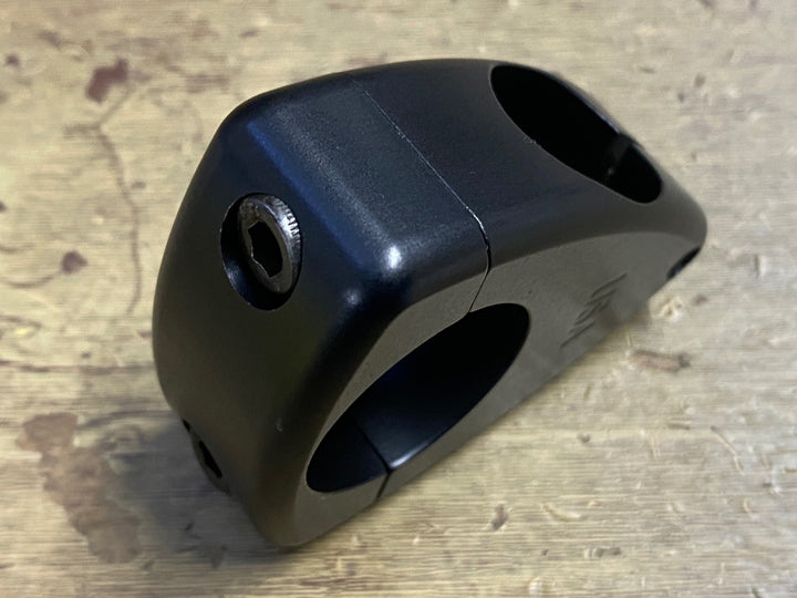 KP041 DKG maglite mini mount ライトマウント 黒