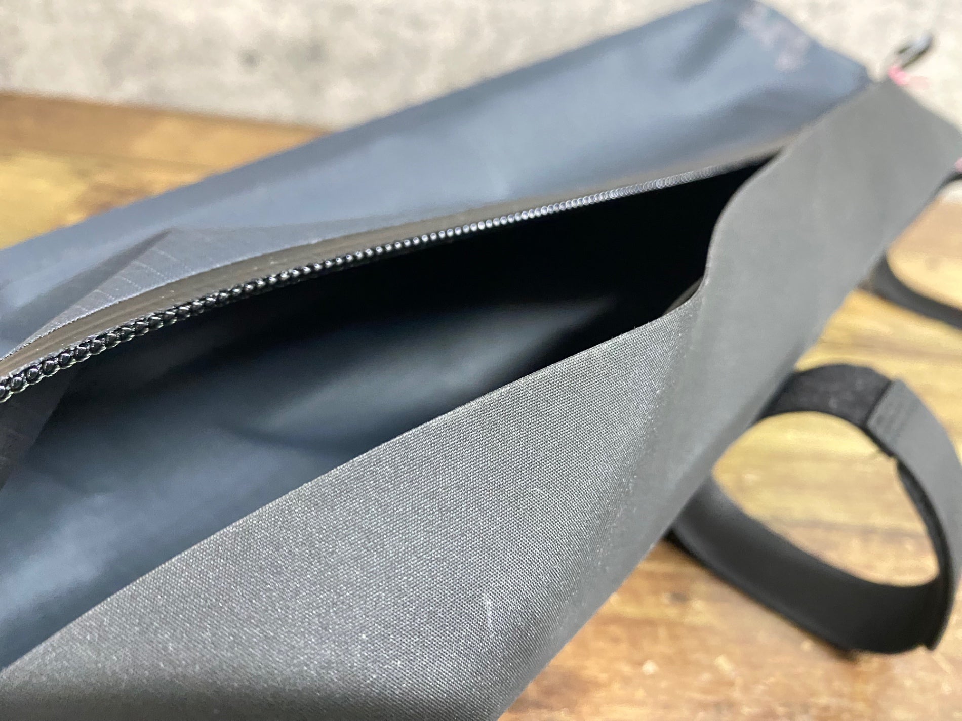 KA507 ラファ Rapha EXPLORE FRAME PACK フレームバッグ 黒 M – BICI