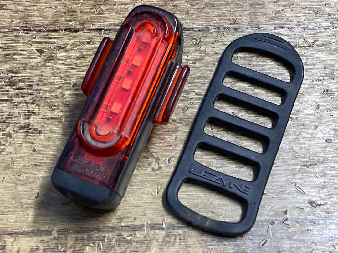 KR420 レザイン LEZYNE STRIP REAR150 テールライト 点灯確認済み