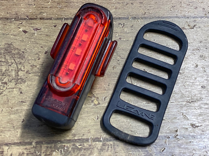 KR420 レザイン LEZYNE STRIP REAR150 テールライト 点灯確認済み
