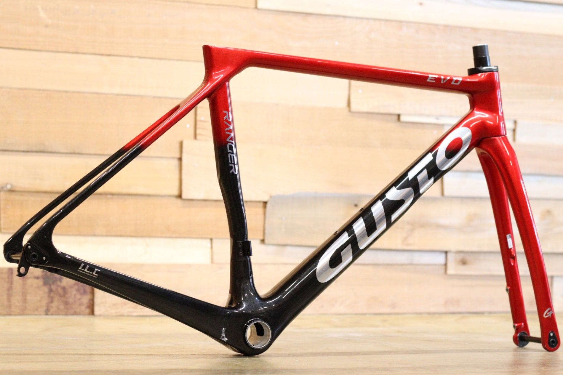 グスト GUSTO RANGER EVO DB DISC Mサイズ グスト GUSTO レンジャーエボ RANGER EVO DISC 2023 Mサイズ カーボン