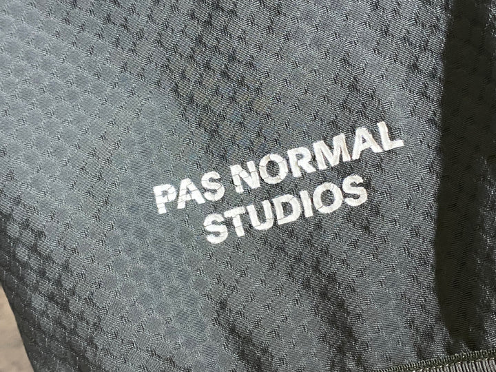 JN112 パスノーマルスタジオ PAS NORMAL STUDIOS Essential ビブショーツ L