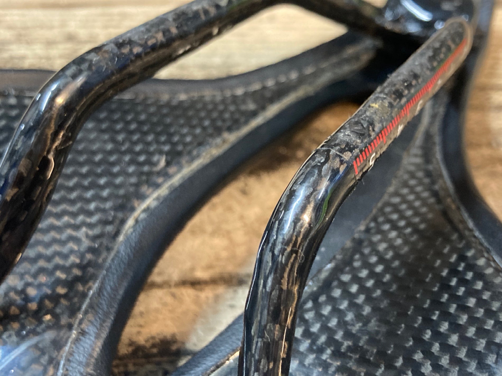 JT918 TNi ライトフライ LiteFly カーボンレール サドル 横幅150mm ※座