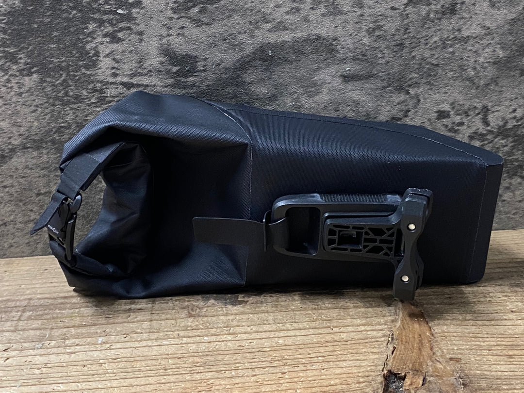 KE732 フィールドロック FIDLOCK PINCLIP サドルバッグ M ブラック