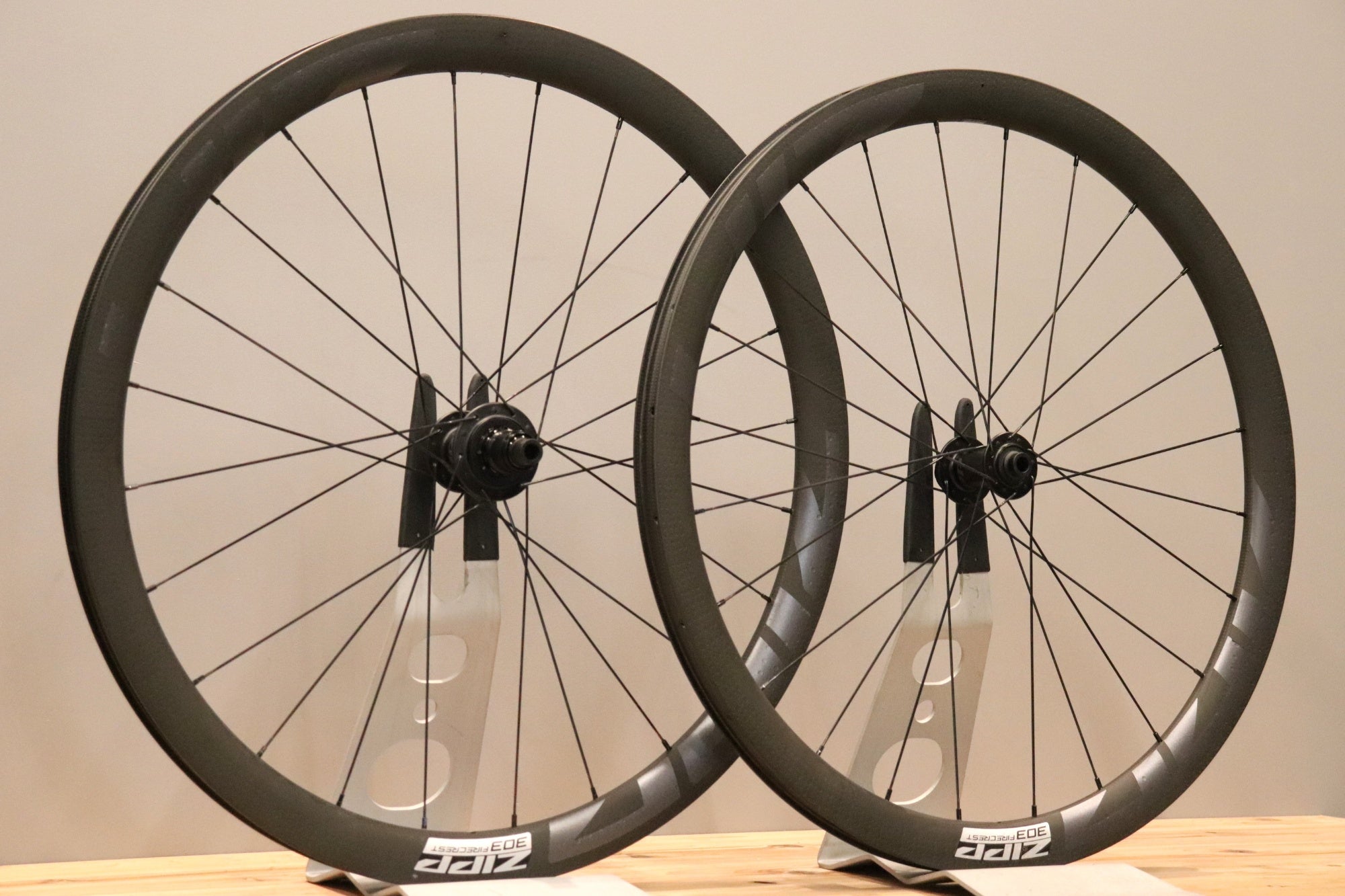 ZIPP 303 Firecrest タイヤセット ジップ ZIPP 303 FIRECREST ZIPP