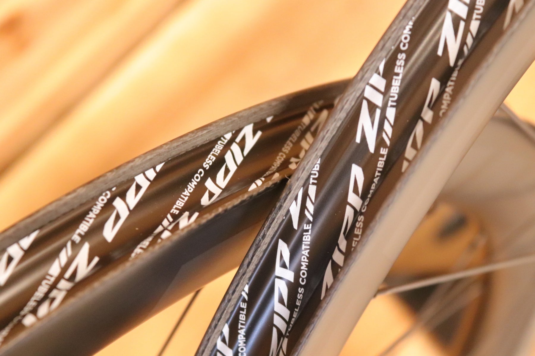 未走行品！ ジップ ZIPP 303S DISC シマノ 11S/12S 23㎜ フックレス