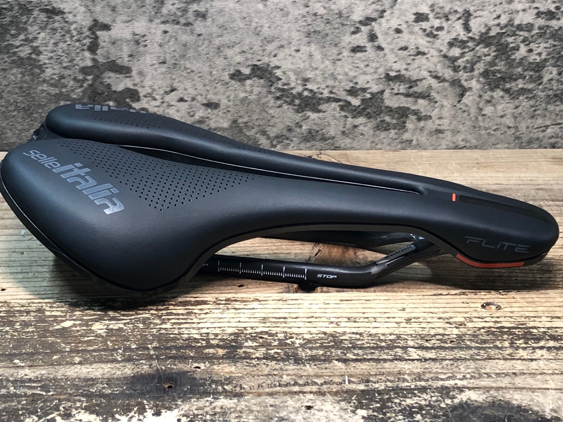 JE833 セライタリア SELLE ITALIA フライト FLITE BOOST SUPERFLOW