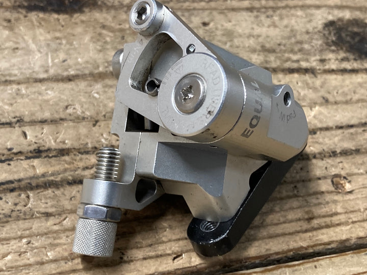 KJ598 グロータック GROWTAC EQUAL ディスクブレーキ キャリパー フラットマウント